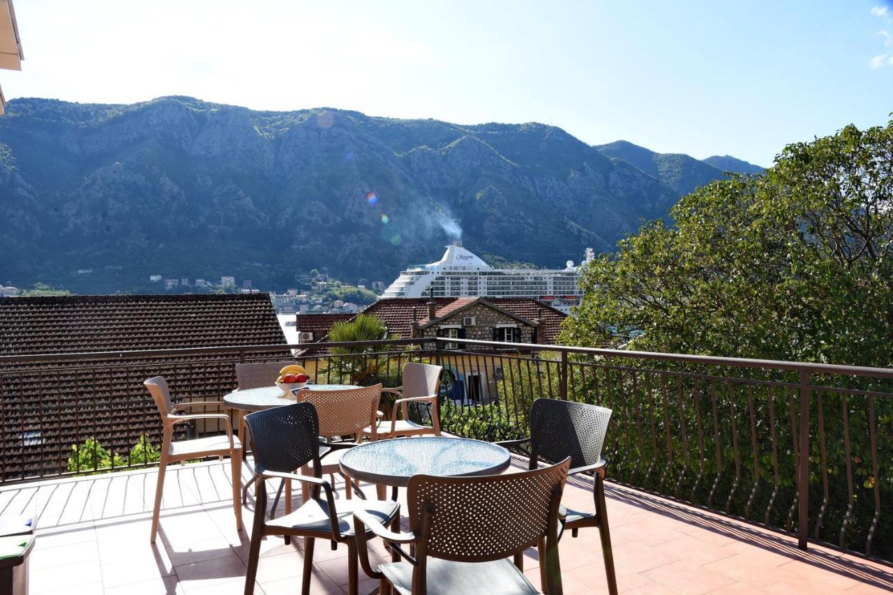 Apartmani F&M Kotor Exteriör bild