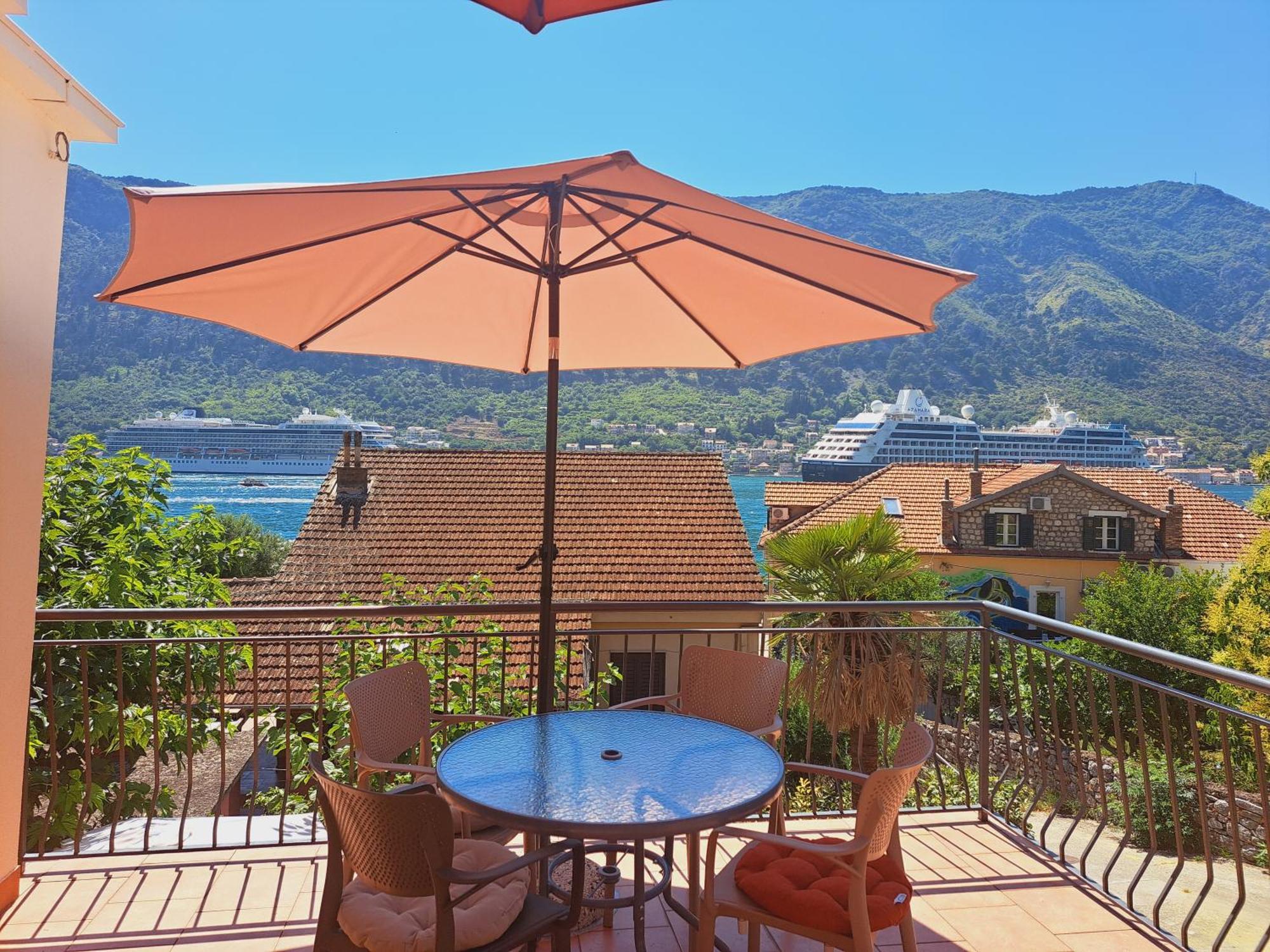 Apartmani F&M Kotor Exteriör bild