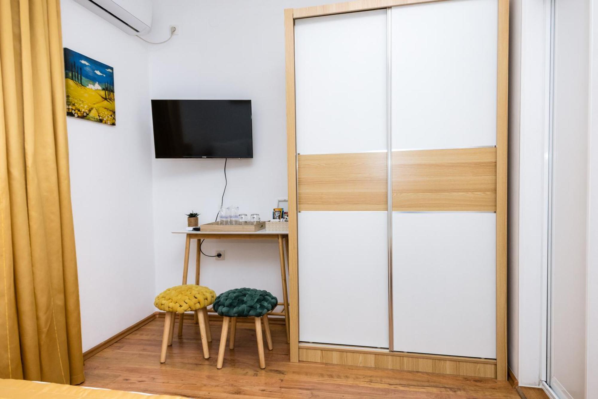 Apartmani F&M Kotor Exteriör bild