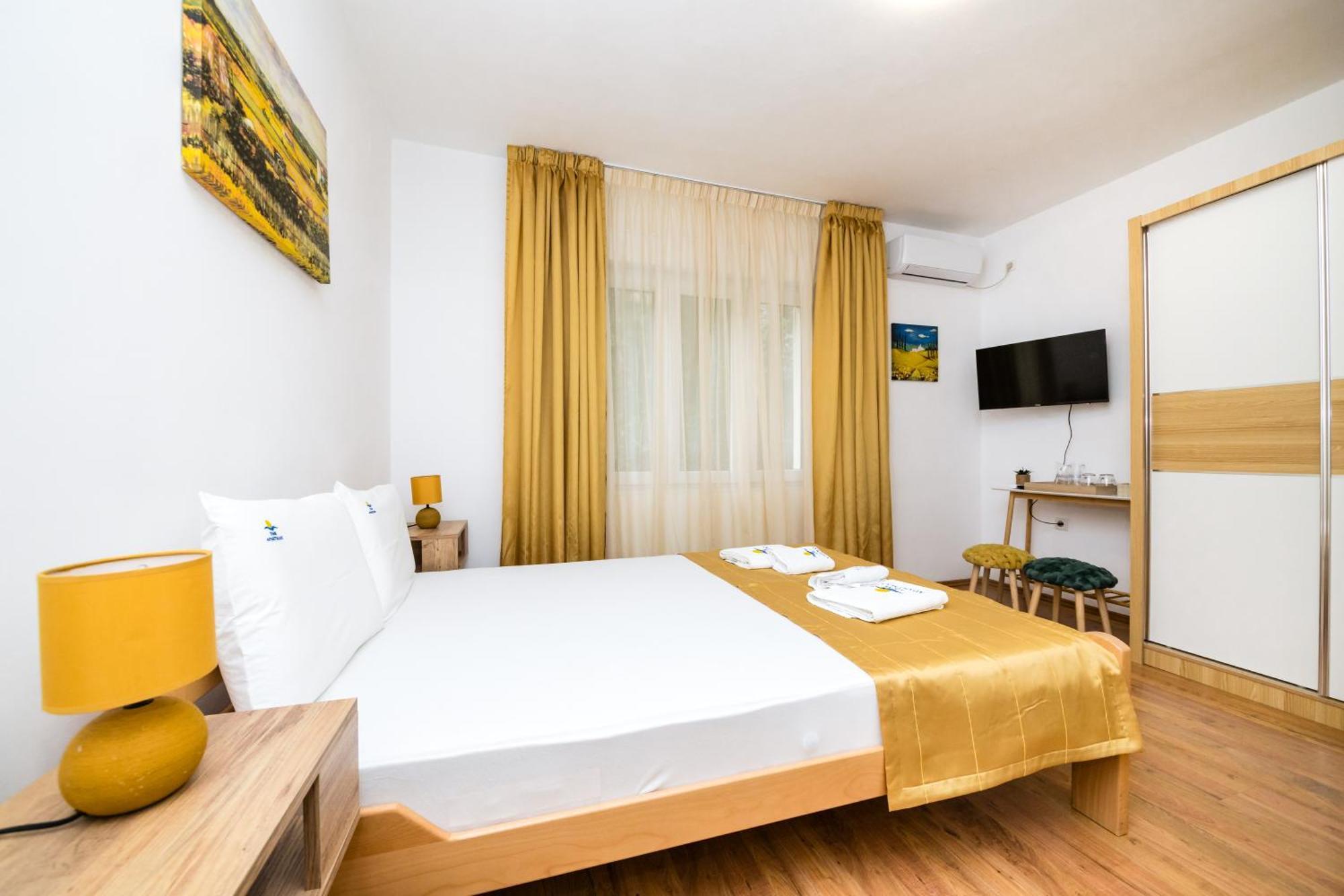 Apartmani F&M Kotor Exteriör bild